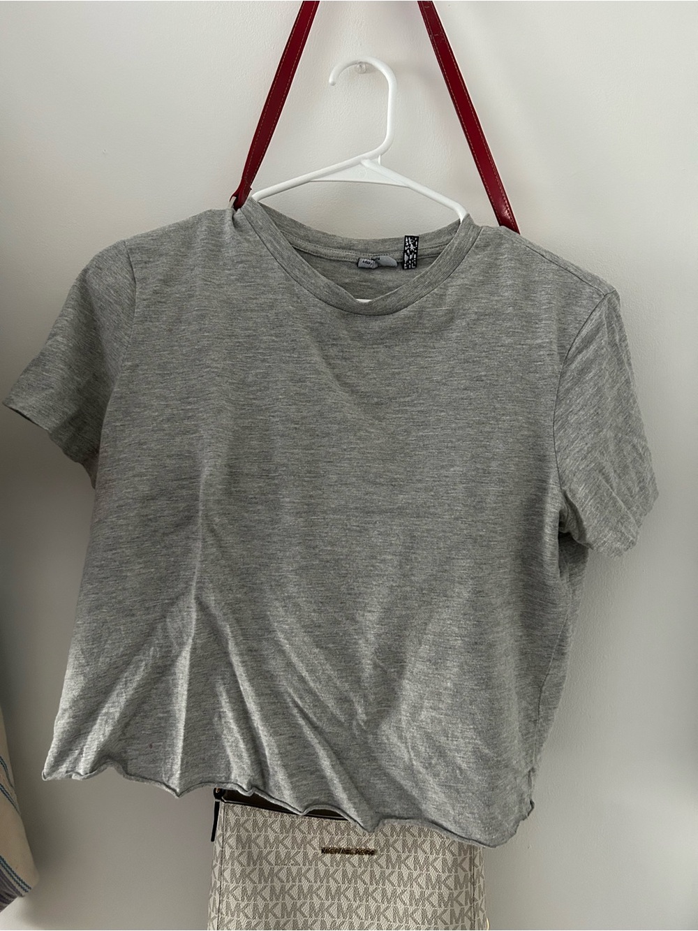ASOS Design Women’s Gray Crew Neck Short Sleeve Tee